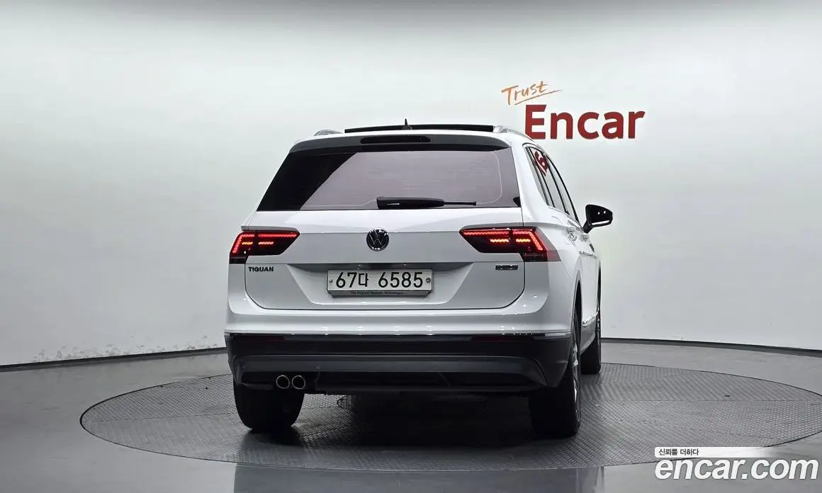 Volkswagen Tiguan 2018 2.0 автомат (гидро), фото 4