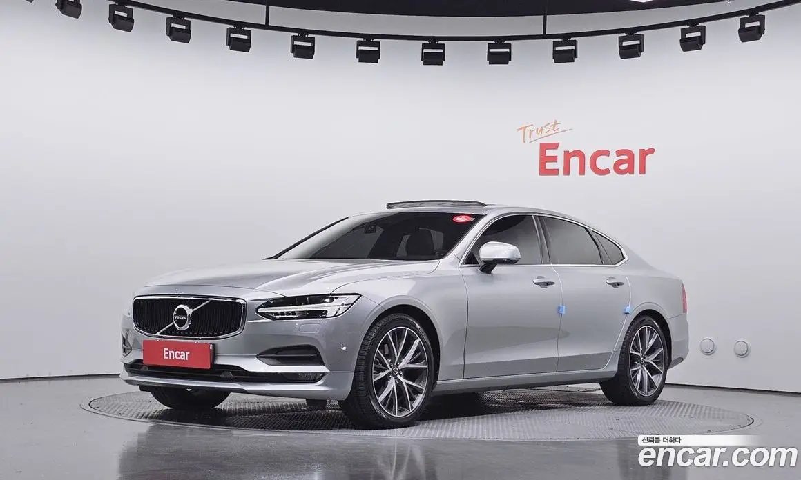 Volvo S90 2017 2.0 автомат (гидро), фото 1 Volvo S90 2017 2.0 автомат (гидро), фото 1
