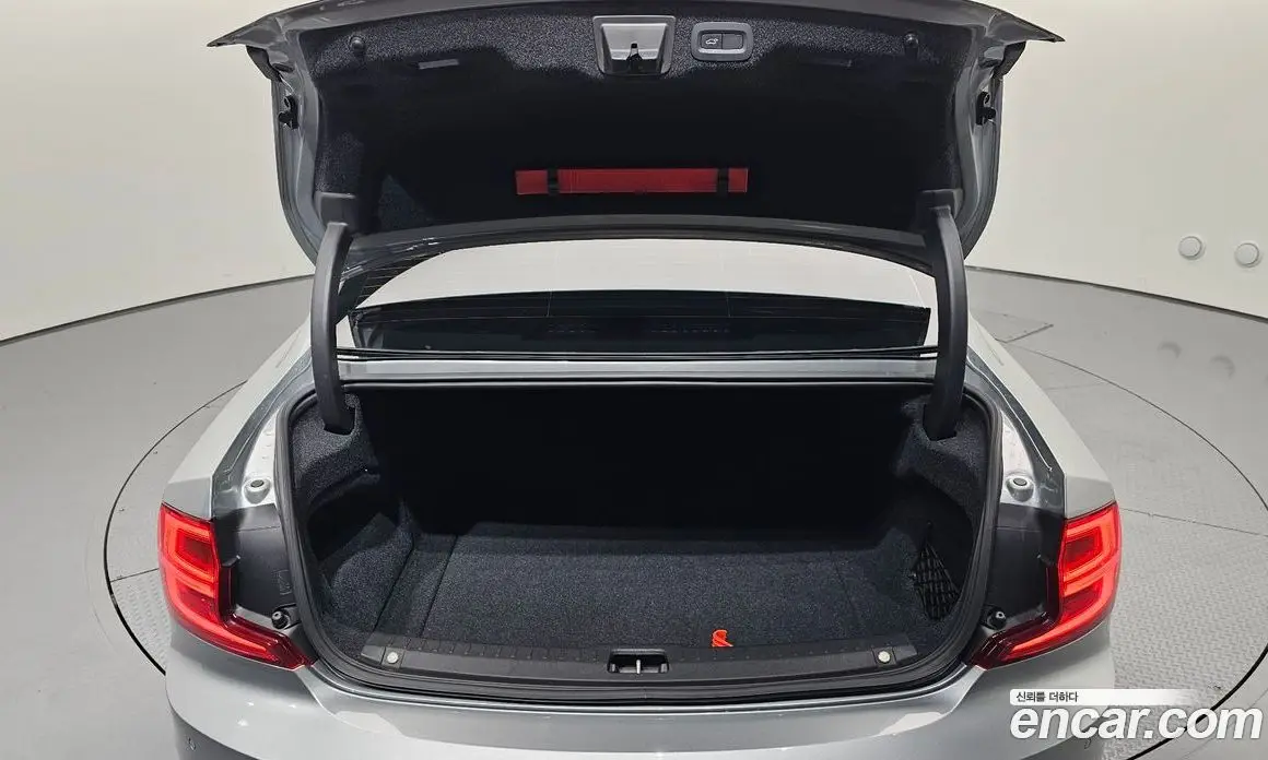 Volvo S90 2017 2.0 автомат (гидро), фото 18 Volvo S90 2017 2.0 автомат (гидро), фото 18