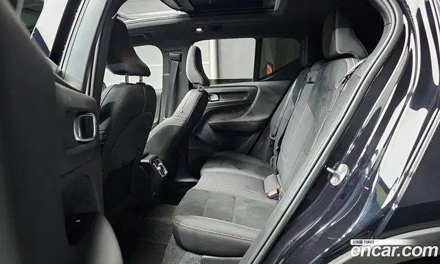 Volvo XC40 2024 2.0 автомат (гидро), миниатюра 12