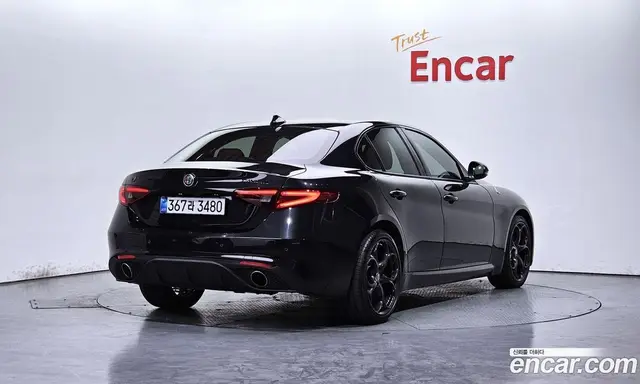 Alfa Romeo Giulia 2017 2.0 автомат (гидро), миниатюра 2