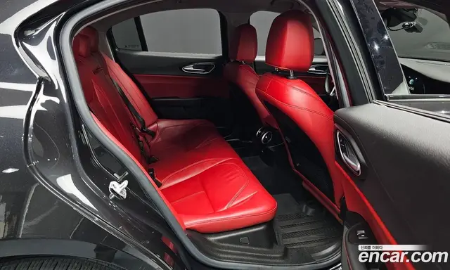Alfa Romeo Giulia 2017 2.0 автомат (гидро), миниатюра 11