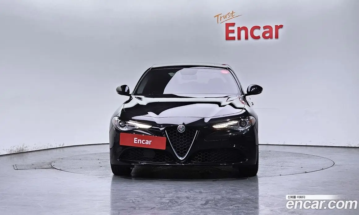 Alfa Romeo Giulia 2017 2.0 автомат (гидро), фото 3