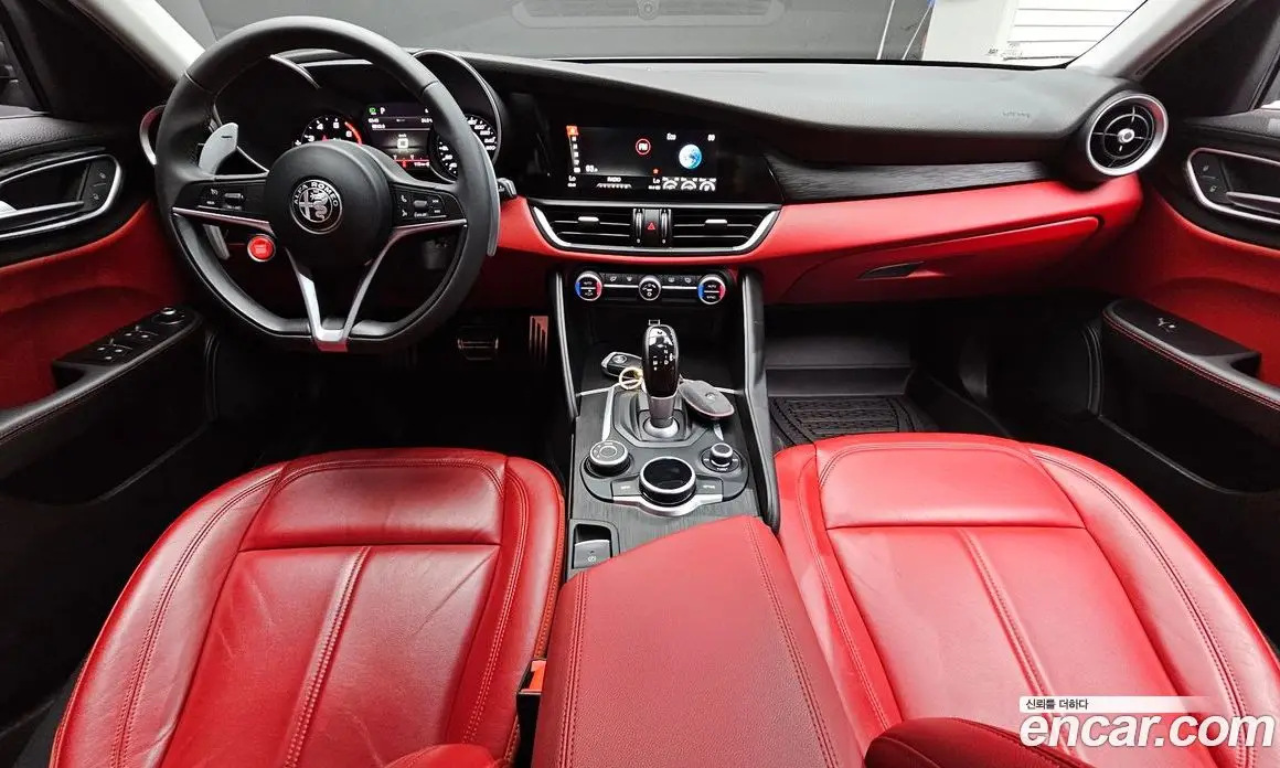 Alfa Romeo Giulia 2017 2.0 автомат (гидро), фото 7