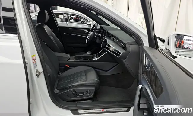 Audi A6 2023 2.0 автомат (гидро), миниатюра 11