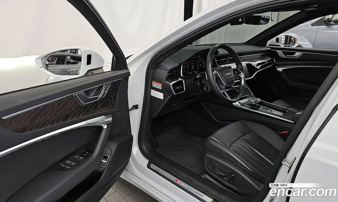 Audi A6 2023 2.0 автомат (гидро), фото 10