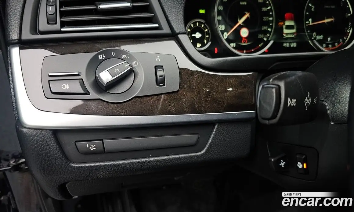BMW 5 серия 2015 2.0 автомат (гидро), фото 18