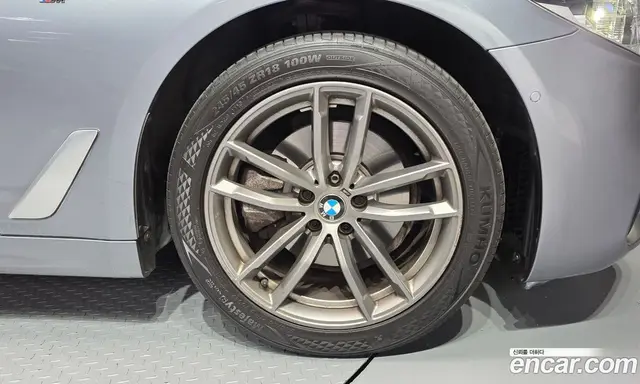 BMW 5 серия 2018 2.0 автомат (гидро), миниатюра 5 BMW 5 серия 2018 2.0 автомат (гидро), миниатюра 5