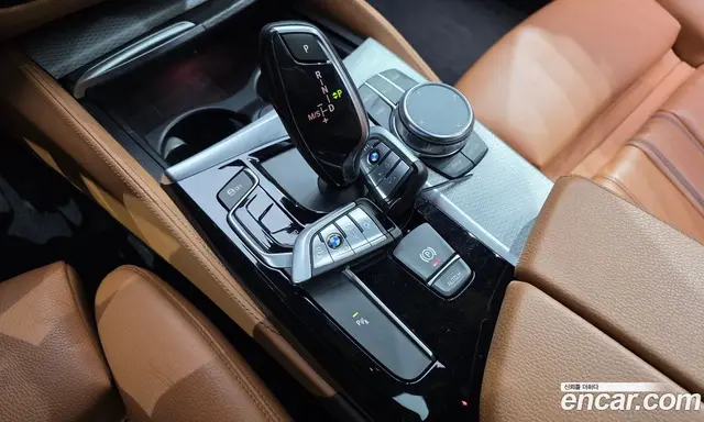 BMW 5 серия 2018 2.0 автомат (гидро), миниатюра 9 BMW 5 серия 2018 2.0 автомат (гидро), миниатюра 9