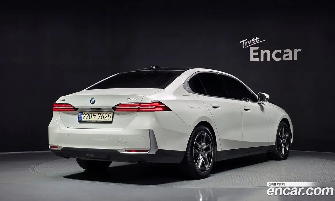 BMW 5 серия 2023 2.0 автомат (гидро), фото 2 BMW 5 серия 2023 2.0 автомат (гидро), фото 2