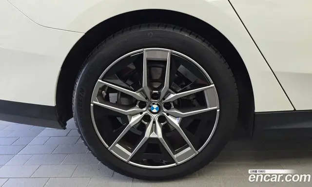 BMW 5 серия 2023 2.0 автомат (гидро), миниатюра 5 BMW 5 серия 2023 2.0 автомат (гидро), миниатюра 5