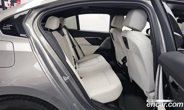 BMW 5 серия 2025 2.0 автомат (гидро), миниатюра 12