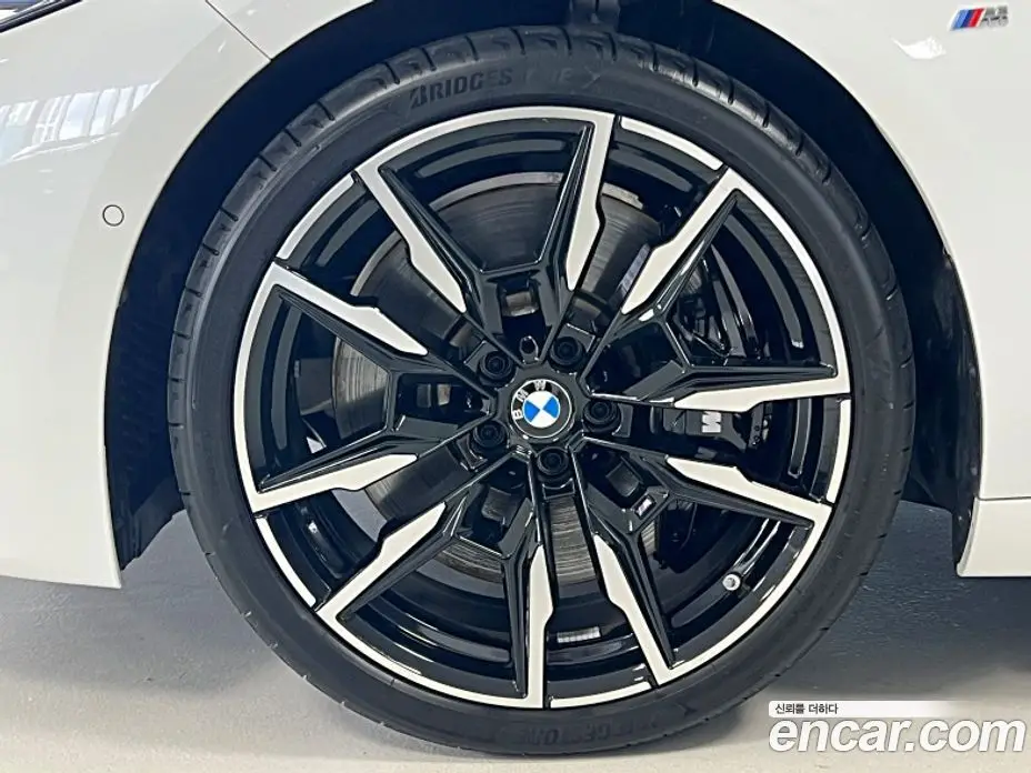 BMW 8 серия 2025 4.4 автомат (гидро), фото 5 BMW 8 серия 2025 4.4 автомат (гидро), фото 5