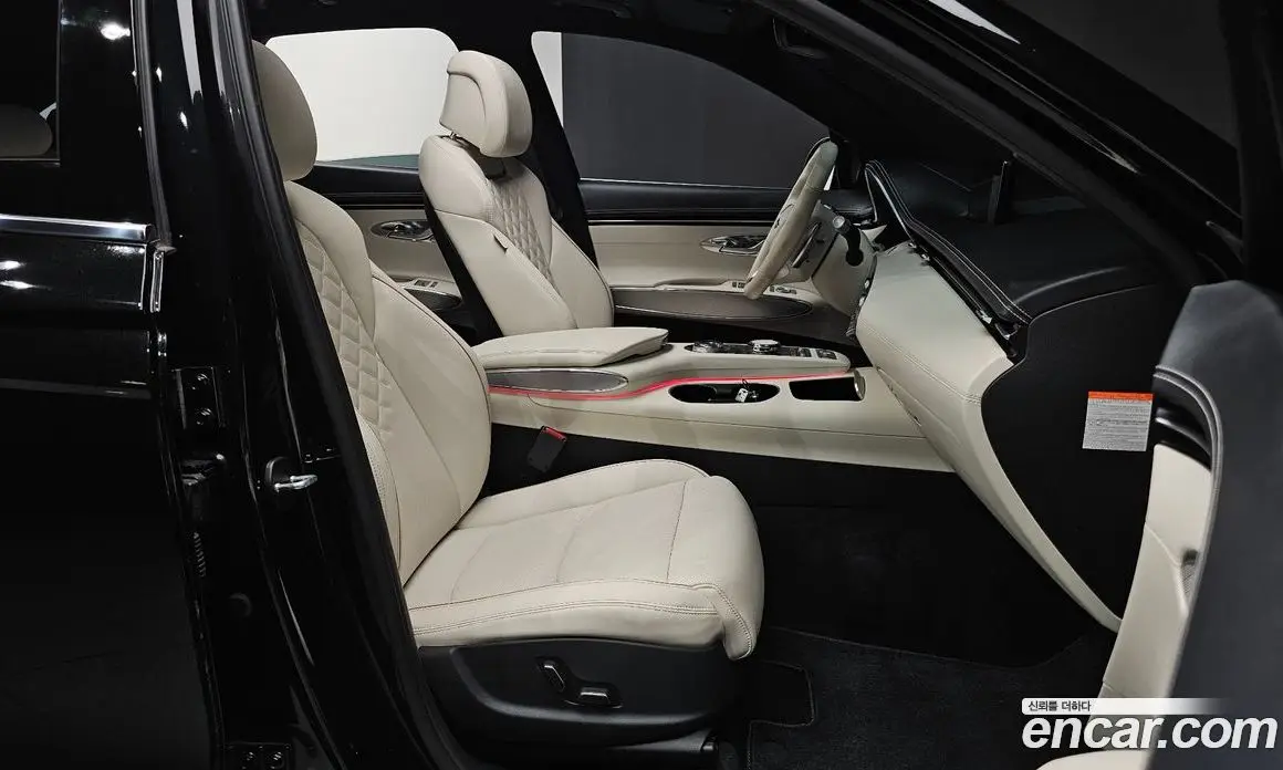 Genesis GV70 2022 0.1 автомат (гидро), фото 10