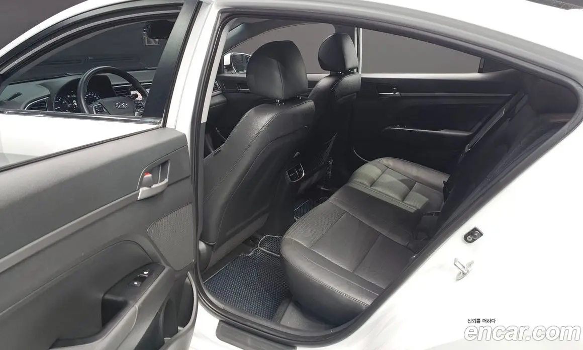 Hyundai Avante 2016 1.6 автомат (гидро), фото 11