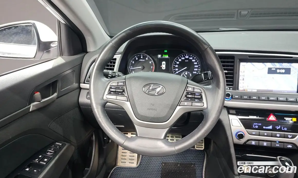 Hyundai Avante 2016 1.6 автомат (гидро), фото 13