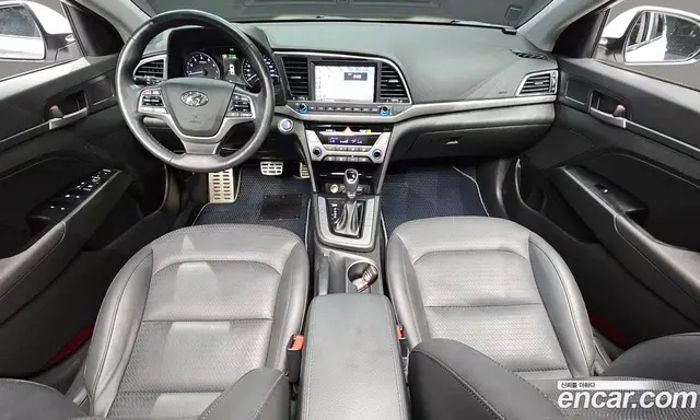 Hyundai Avante 2016 1.6 автомат (гидро), миниатюра 7