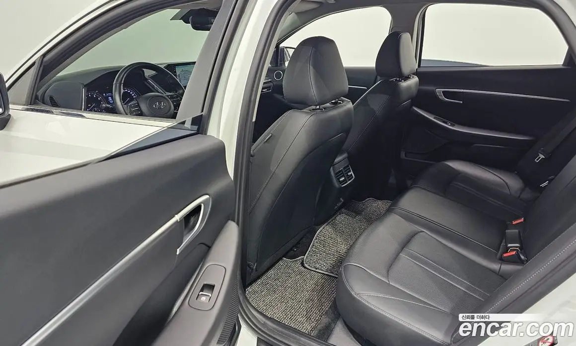 Hyundai Sonata 2019 2.0 автомат (гидро), фото 17 Hyundai Sonata 2019 2.0 автомат (гидро), фото 17