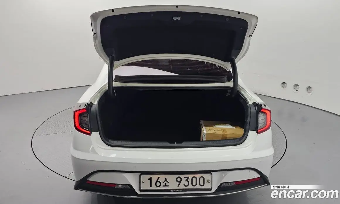 Hyundai Sonata 2019 2.0 автомат (гидро), фото 20 Hyundai Sonata 2019 2.0 автомат (гидро), фото 20