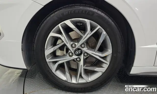 Hyundai Sonata 2019 2.0 автомат (гидро), миниатюра 5 Hyundai Sonata 2019 2.0 автомат (гидро), миниатюра 5
