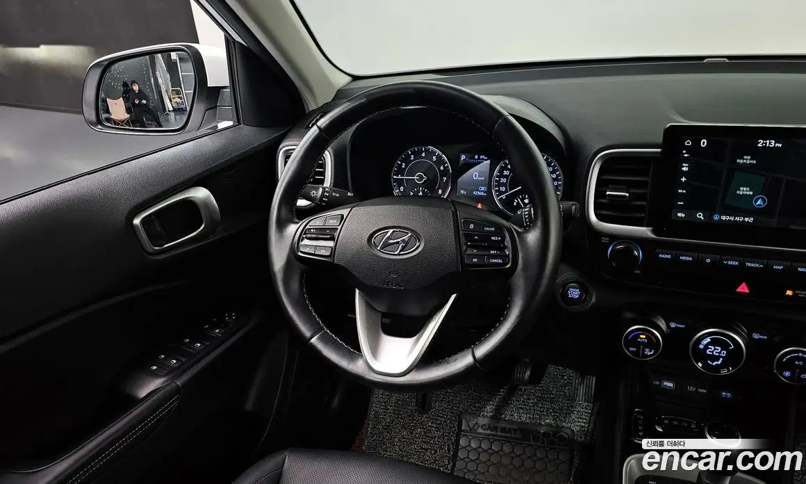 Hyundai Venue 2021 1.6 автомат (гидро), фото 13