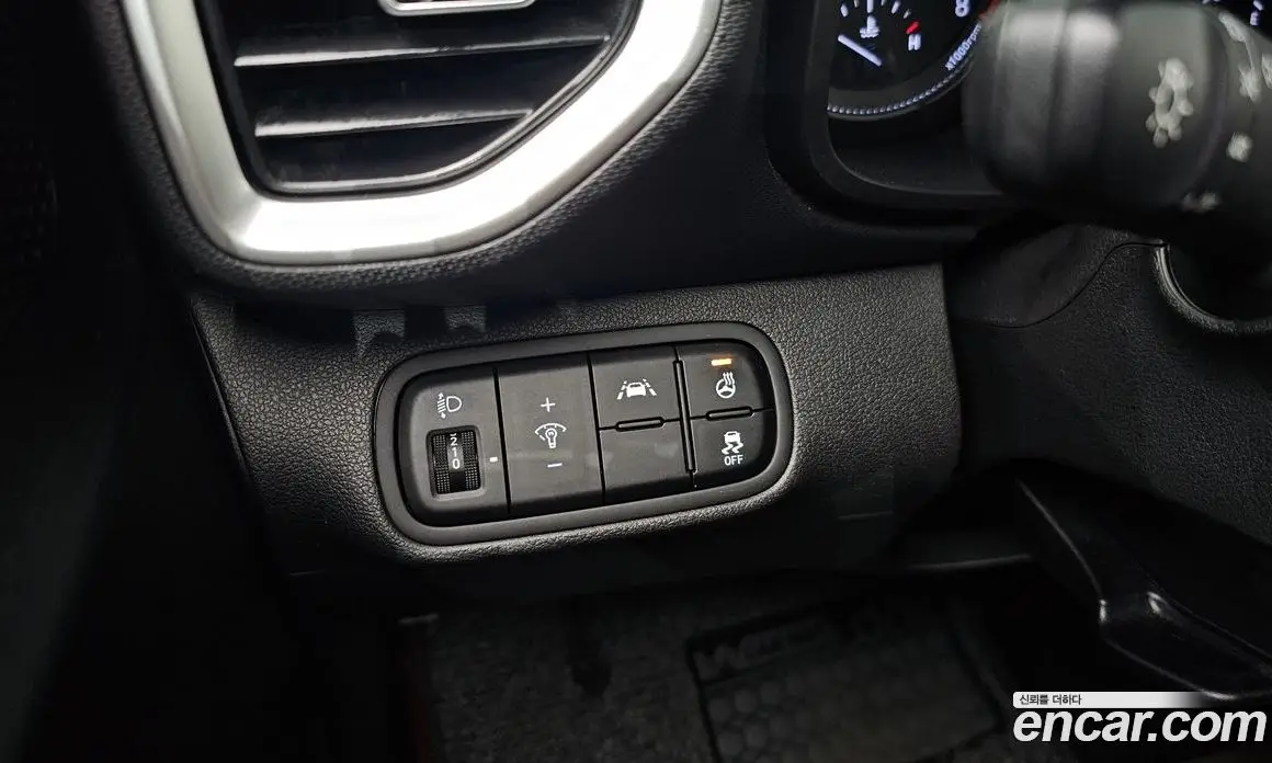 Hyundai Venue 2021 1.6 автомат (гидро), фото 17