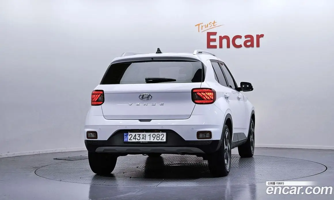 Hyundai Venue 2021 1.6 автомат (гидро), фото 4