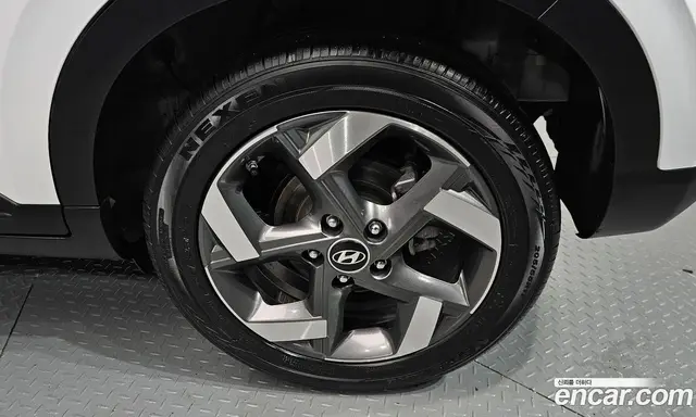 Hyundai Venue 2021 1.6 автомат (гидро), миниатюра 5