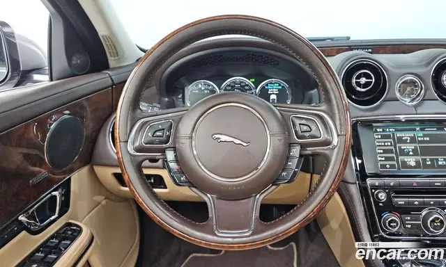 Jaguar XJ 2015 3.0 автомат (гидро), миниатюра 11 Jaguar XJ 2015 3.0 автомат (гидро), миниатюра 11