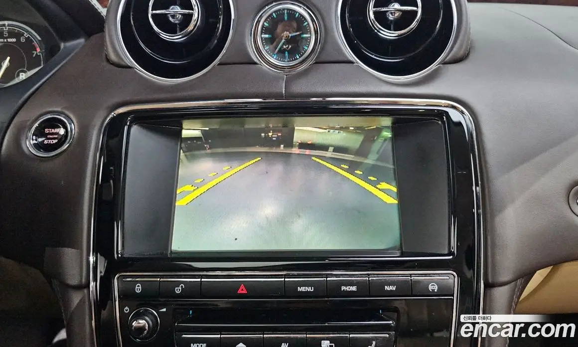 Jaguar XJ 2015 3.0 автомат (гидро), фото 13 Jaguar XJ 2015 3.0 автомат (гидро), фото 13