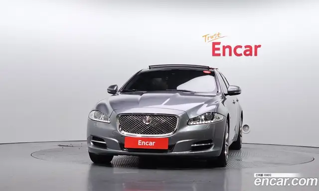 Jaguar XJ 2015 3.0 автомат (гидро), миниатюра 3 Jaguar XJ 2015 3.0 автомат (гидро), миниатюра 3