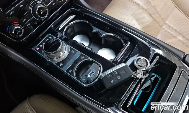 Jaguar XJ 2015 3.0 автомат (гидро), миниатюра 9 Jaguar XJ 2015 3.0 автомат (гидро), миниатюра 9
