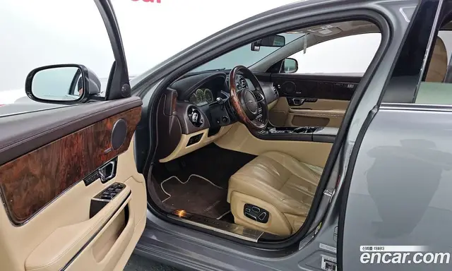 Jaguar XJ 2015 3.0 автомат (гидро), миниатюра 10 Jaguar XJ 2015 3.0 автомат (гидро), миниатюра 10