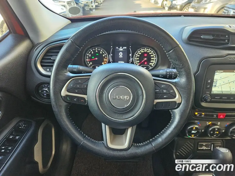Jeep Renegade 2017 2.4 автомат (гидро), фото 12 Jeep Renegade 2017 2.4 автомат (гидро), фото 12