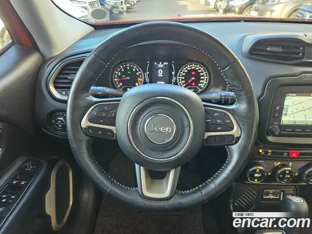 Jeep Renegade 2017 2.4 автомат (гидро), миниатюра 12