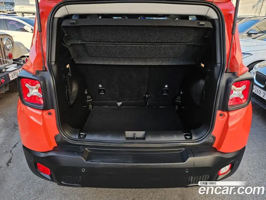 Jeep Renegade 2017 2.4 автомат (гидро), фото 20 Jeep Renegade 2017 2.4 автомат (гидро), фото 20