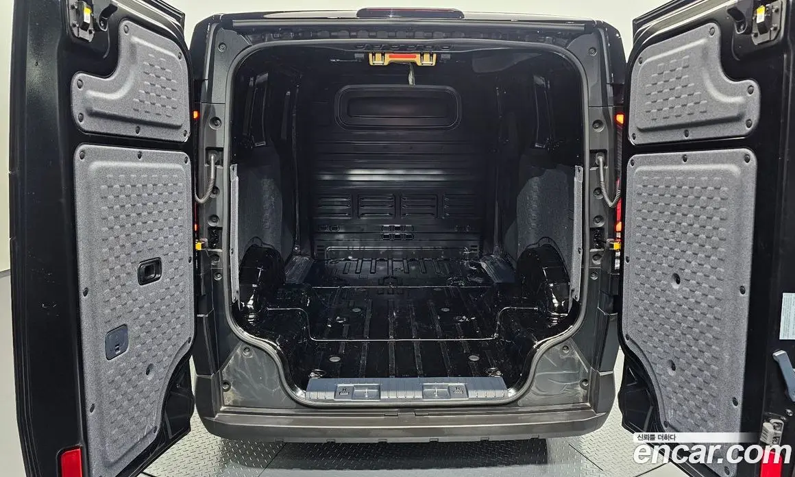 Kia PV5 2025 0.2 автомат (гидро), фото 20 Kia PV5 2025 0.2 автомат (гидро), фото 20