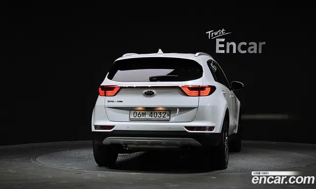 Kia Sportage 2017 2.0 автомат (гидро), миниатюра 4