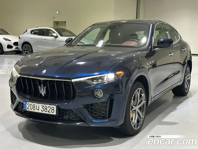 Maserati Levante, 2023, 10 160 км