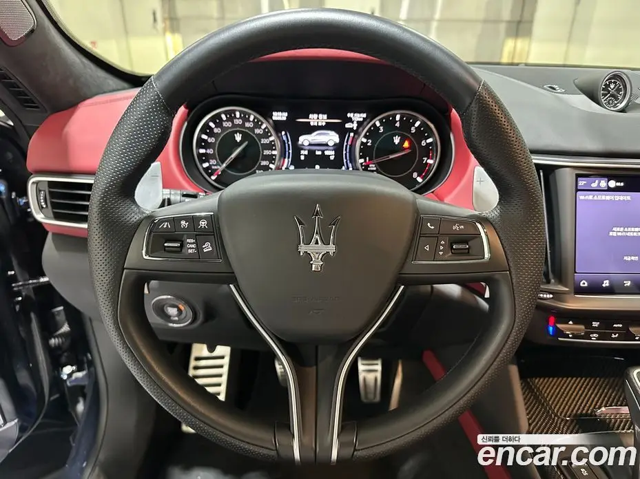 Maserati Levante 2023 3.0 автомат (гидро), фото 11