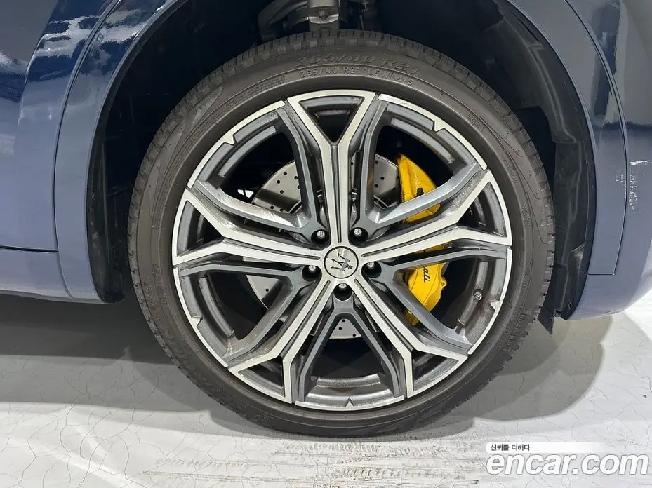 Maserati Levante 2023 3.0 автомат (гидро), фото 5