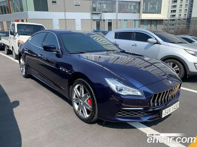 Maserati Quattroporte, 2018, 92 122 км