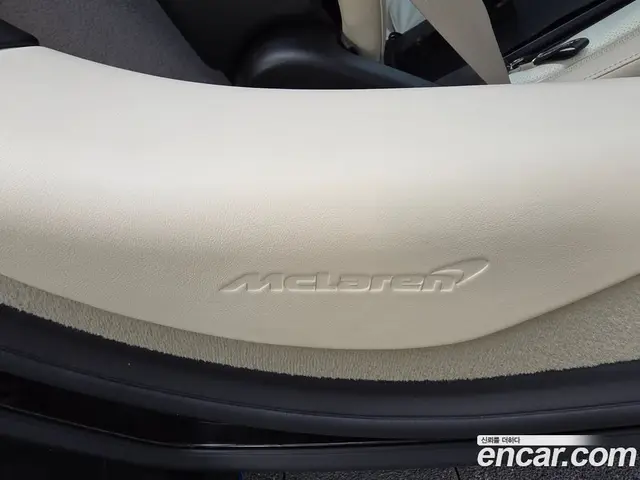 McLaren 720S 2022 4.0 автомат (гидро), миниатюра 8