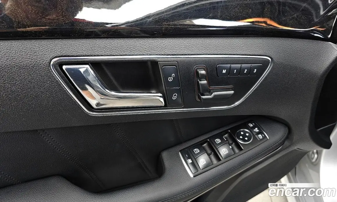 Mercedes-Benz E-Class 2011 3.5 автомат (гидро), фото 17 Mercedes-Benz E-Class 2011 3.5 автомат (гидро), фото 17