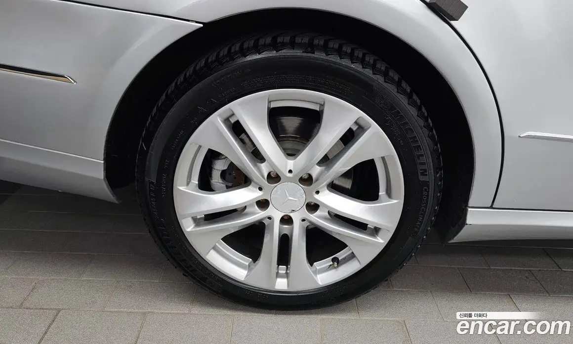 Mercedes-Benz E-Class 2011 3.5 автомат (гидро), фото 5 Mercedes-Benz E-Class 2011 3.5 автомат (гидро), фото 5