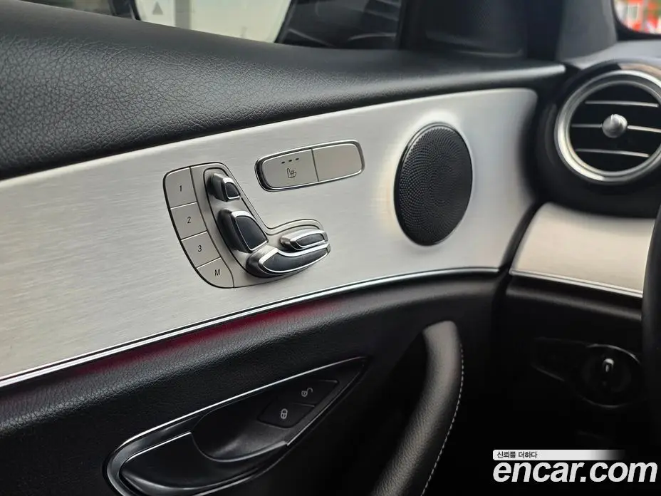 Mercedes-Benz E-Class 2021 2.0 автомат (гидро), фото 11 Mercedes-Benz E-Class 2021 2.0 автомат (гидро), фото 11
