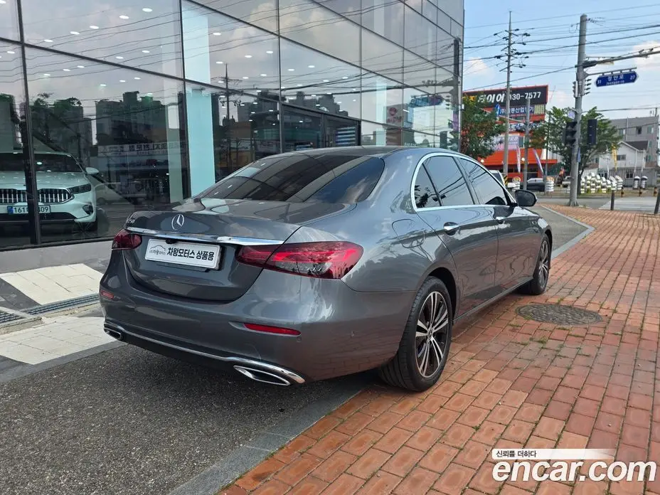 Mercedes-Benz E-Class 2021 2.0 автомат (гидро), фото 6 Mercedes-Benz E-Class 2021 2.0 автомат (гидро), фото 6