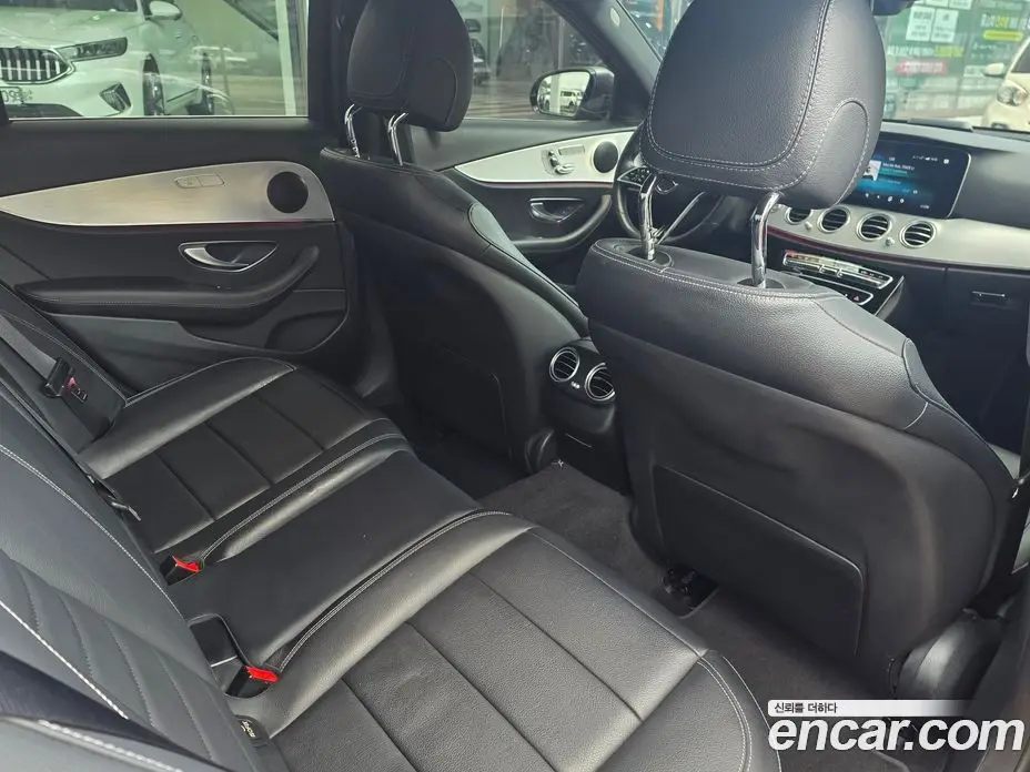 Mercedes-Benz E-Class 2021 2.0 автомат (гидро), фото 8 Mercedes-Benz E-Class 2021 2.0 автомат (гидро), фото 8
