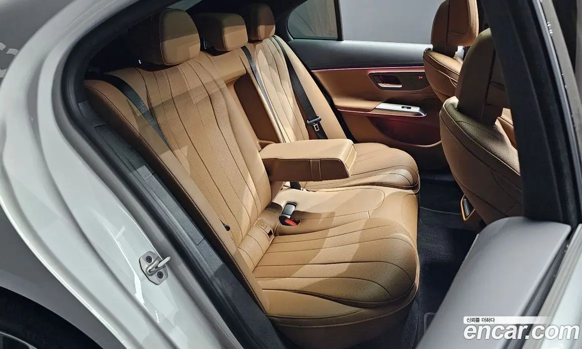 Mercedes-Benz E-Class 2024 2.0 автомат (гидро), фото 11 Mercedes-Benz E-Class 2024 2.0 автомат (гидро), фото 11