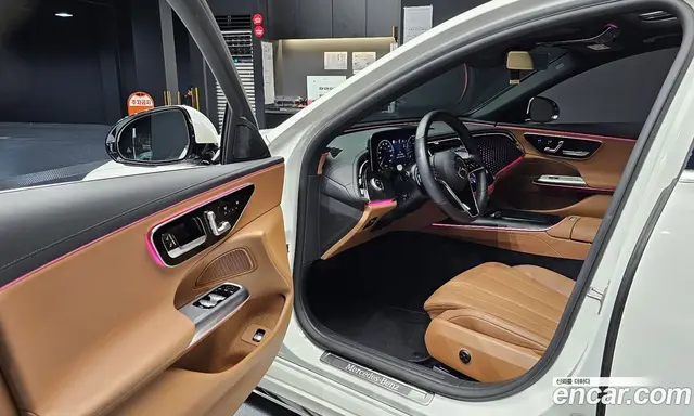 Mercedes-Benz E-Class 2024 2.0 автомат (гидро), миниатюра 10 Mercedes-Benz E-Class 2024 2.0 автомат (гидро), миниатюра 10